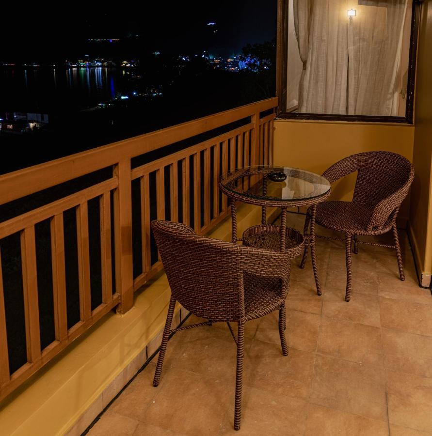 Hotel Fewa Camp Pokhara Exterior foto